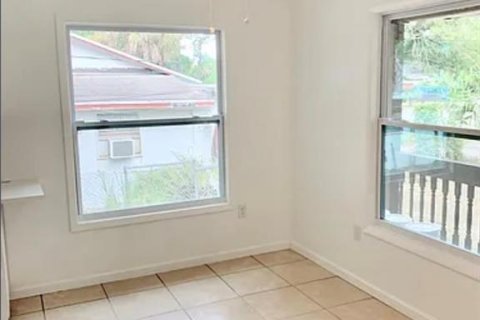 Villa ou maison à louer à Sarasota, Floride: 2 chambres, 91.97 m2 № 2148223 - photo 5