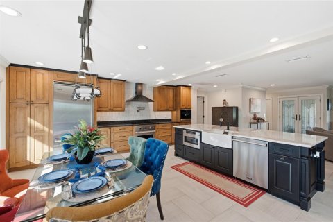 House in Safety Harbor, Florida 2 bedrooms, 164.07 sq.m. № 2431836 - photo 12