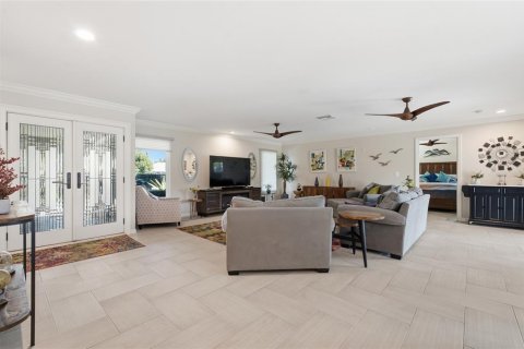 House in Safety Harbor, Florida 2 bedrooms, 164.07 sq.m. № 2431836 - photo 8