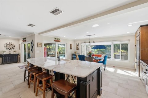 House in Safety Harbor, Florida 2 bedrooms, 164.07 sq.m. № 2431836 - photo 15