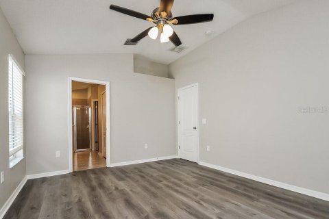 Villa ou maison à louer à Valrico, Floride: 4 chambres, 192.87 m2 № 2413584 - photo 11