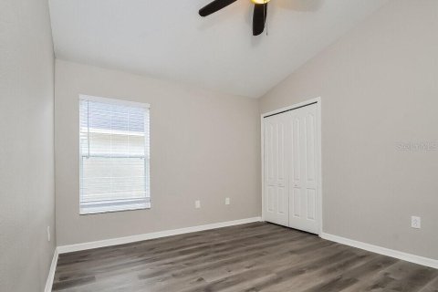 Villa ou maison à louer à Valrico, Floride: 4 chambres, 192.87 m2 № 2413584 - photo 13