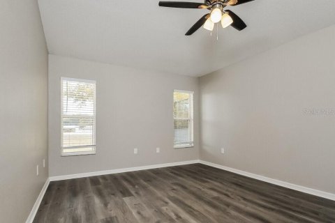 Villa ou maison à louer à Valrico, Floride: 4 chambres, 192.87 m2 № 2413584 - photo 10