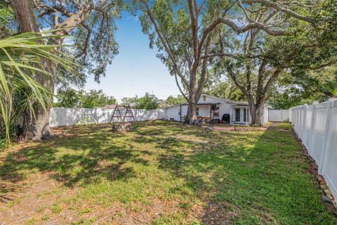 House in Tampa, Florida 2 bedrooms, 121.14 sq.m. № 1757980 - photo 23