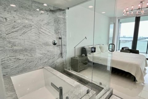 Снять в аренду кондоминиум в Майами, Флорида 3 спальни, 141.77м2, № 2038262 - фото 12