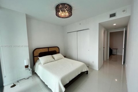 Снять в аренду кондоминиум в Майами, Флорида 3 спальни, 141.77м2, № 2038262 - фото 16