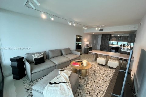 Снять в аренду кондоминиум в Майами, Флорида 3 спальни, 141.77м2, № 2038262 - фото 4