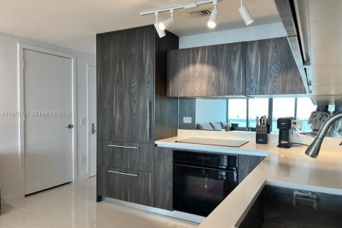 Снять в аренду кондоминиум в Майами, Флорида 3 спальни, 141.77м2, № 2038262 - фото 25