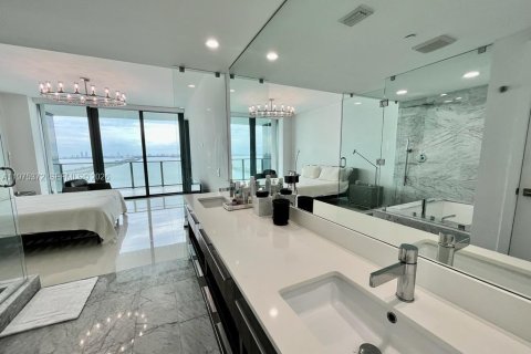 Снять в аренду кондоминиум в Майами, Флорида 3 спальни, 141.77м2, № 2038262 - фото 11