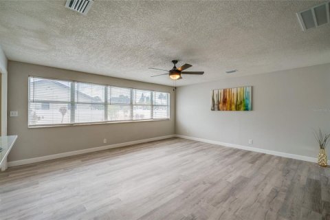 House in Ormond Beach, Florida 4 bedrooms, 257.15 sq.m. № 1820732 - photo 13