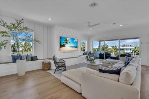 Casa en venta en Anna Maria, Florida, 5 dormitorios, 301.93 m2 № 1837640 - foto 24