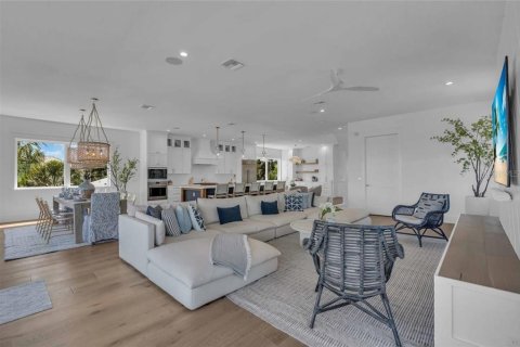 Casa en venta en Anna Maria, Florida, 5 dormitorios, 301.93 m2 № 1837640 - foto 26