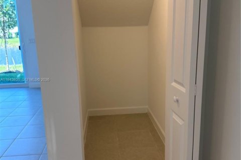 Townhouse in Lake Worth, Florida 3 bedrooms, 151.9 sq.m. № 2000830 - photo 21