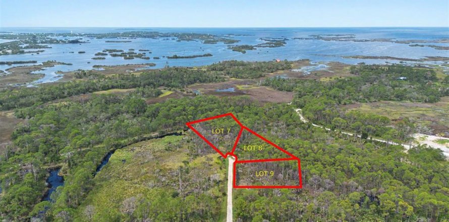 Land in Cedar Key, Florida № 2233571