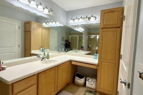 Condo in Celebration, Florida, 2 bedrooms  № 1852729 - photo 23