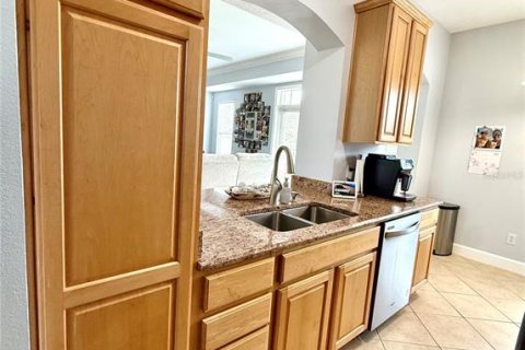 Condo in Celebration, Florida, 2 bedrooms  № 1852729 - photo 16