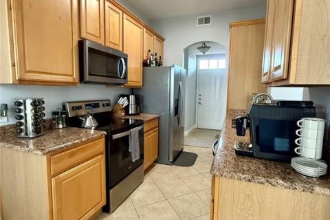 Condo in Celebration, Florida, 2 bedrooms  № 1852729 - photo 11