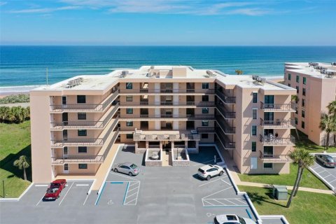 Condo in Ormond Beach, Florida, 2 bedrooms  № 1907034 - photo 1