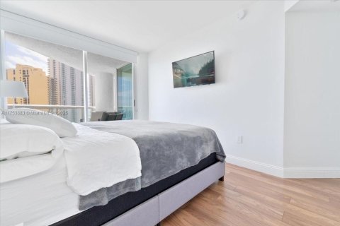 Condo in Sunny Isles Beach, Florida, 2 bedrooms  № 1860067 - photo 26