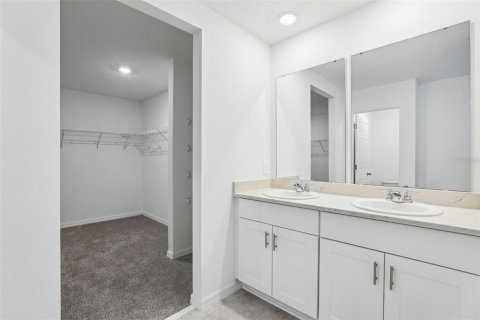 Villa ou maison à vendre à Poinciana, Floride: 4 chambres, 244.43 m2 № 1893999 - photo 25