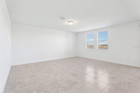 Villa ou maison à vendre à Poinciana, Floride: 4 chambres, 244.43 m2 № 1893999 - photo 14