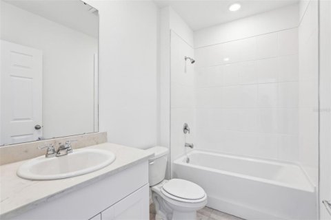 Villa ou maison à vendre à Poinciana, Floride: 4 chambres, 244.43 m2 № 1893999 - photo 15