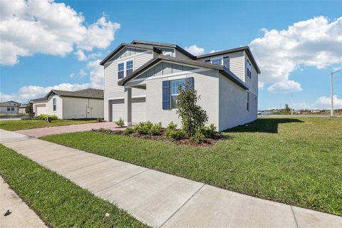 Villa ou maison à vendre à Poinciana, Floride: 4 chambres, 244.43 m2 № 1893999 - photo 3