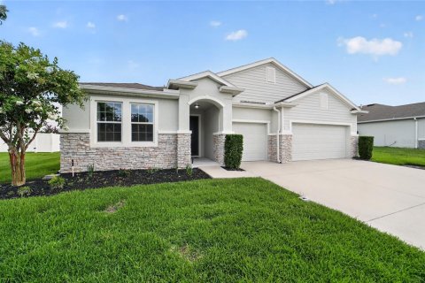 Villa ou maison à louer à Ocala, Floride: 4 chambres, 263.29 m2 № 2204886 - photo 4