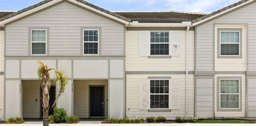 Townhouse in Davenport, Florida 5 bedrooms, 211.91 sq.m. № 2197685