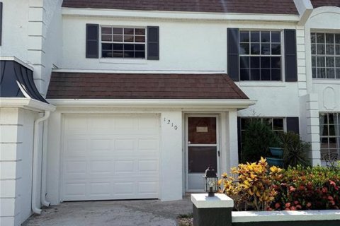 Townhouse in Clermont, Florida 3 bedrooms, 154.22 sq.m. № 1846707 - photo 1
