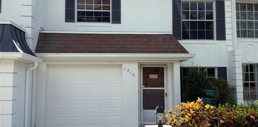 Townhouse in Clermont, Florida 3 bedrooms, 154.22 sq.m. № 1846707