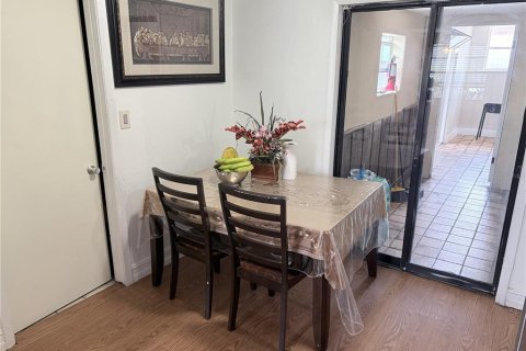 Casa en venta en Tampa, Florida, 3 dormitorios, 140.38 m2 № 2212132 - foto 5
