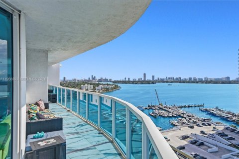 Купить кондоминиум в Норт-Бей-Виллидж, Флорида 2 спальни, 108.79м2, № 2012053 - фото 4