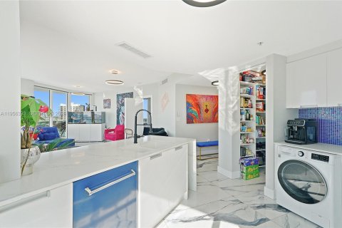 Купить кондоминиум в Норт-Бей-Виллидж, Флорида 2 спальни, 108.79м2, № 2012053 - фото 20