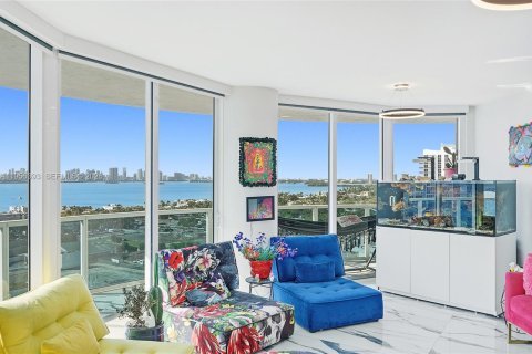 Купить кондоминиум в Норт-Бей-Виллидж, Флорида 2 спальни, 108.79м2, № 2012053 - фото 2