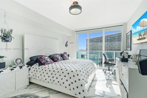 Купить кондоминиум в Норт-Бей-Виллидж, Флорида 2 спальни, 108.79м2, № 2012053 - фото 26