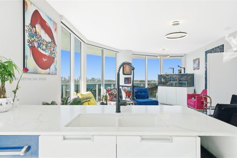 Купить кондоминиум в Норт-Бей-Виллидж, Флорида 2 спальни, 108.79м2, № 2012053 - фото 24