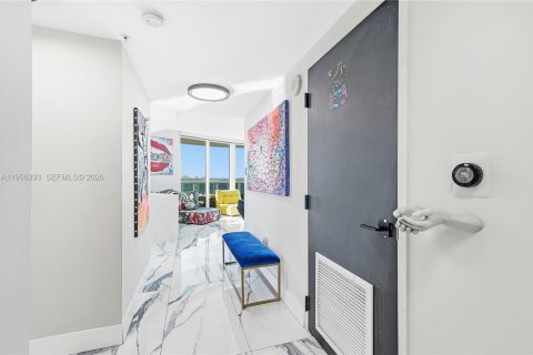 Купить кондоминиум в Норт-Бей-Виллидж, Флорида 2 спальни, 108.79м2, № 2012053 - фото 7