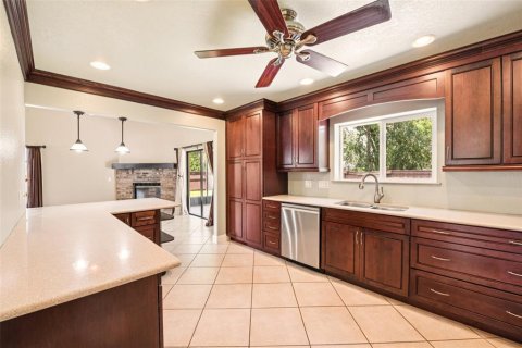 House in Longwood, Florida 4 bedrooms, 212.65 sq.m. № 1873982 - photo 3