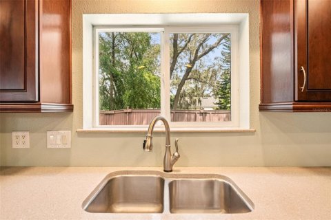 House in Longwood, Florida 4 bedrooms, 212.65 sq.m. № 1873982 - photo 4