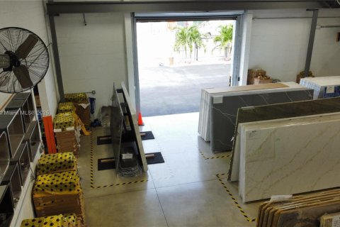 Купить коммерческую недвижимость в Хайалиа, Флорида № 2021746 - фото 10