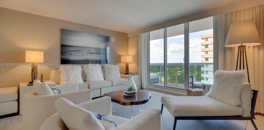 Condominio en Miami Beach, Florida, 3 dormitorios  № 1942910