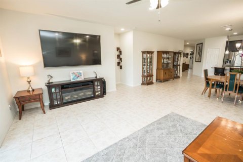 House in Riverview, Florida 3 bedrooms, 201.04 sq.m. № 1779007 - photo 24