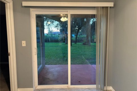 Villa ou maison à louer à Spring Hill, Floride: 3 chambres, 114.27 m2 № 1908594 - photo 20