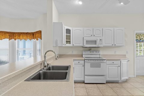House in Crystal River, Florida 2 bedrooms, 182.09 sq.m. № 1740713 - photo 8