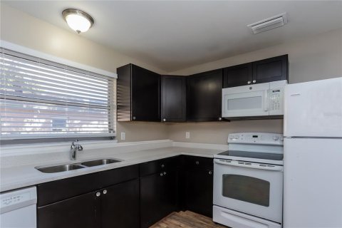 Casa en alquiler en Clearwater, Florida, 4 dormitorios, 150.32 m2 № 1913622 - foto 5