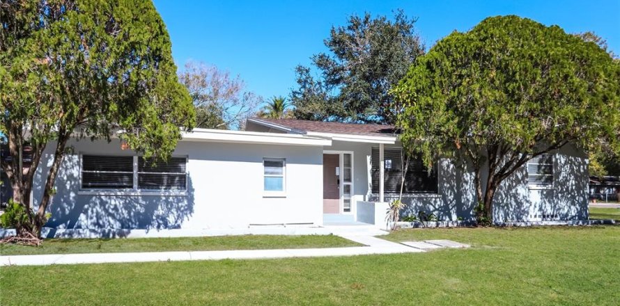 Casa en Clearwater, Florida 4 dormitorios, 150.32 m2 № 1913622