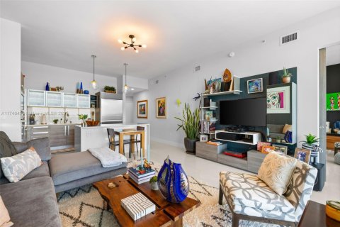 Condo in Miami, Florida, 2 bedrooms  № 2059703 - photo 20