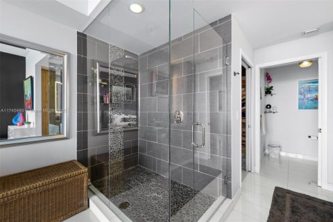 Condo in Miami, Florida, 2 bedrooms  № 2059703 - photo 30