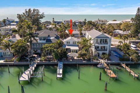 Villa ou maison à Saint Pete Beach, Floride 3 chambres, 199.83 m2 № 2427591